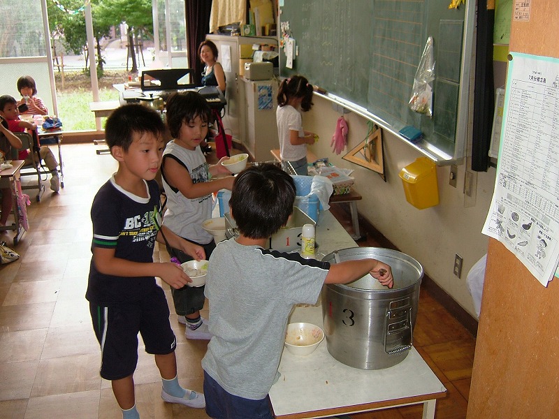 02kyushoku04.jpg
