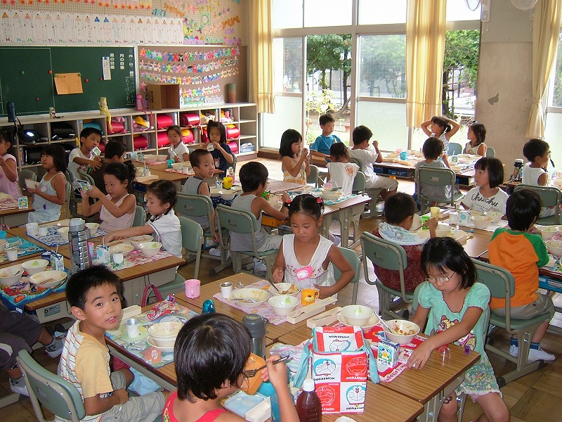 02kyushoku05.jpg